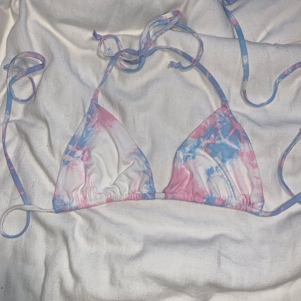 Frankie’s Bikinis Top